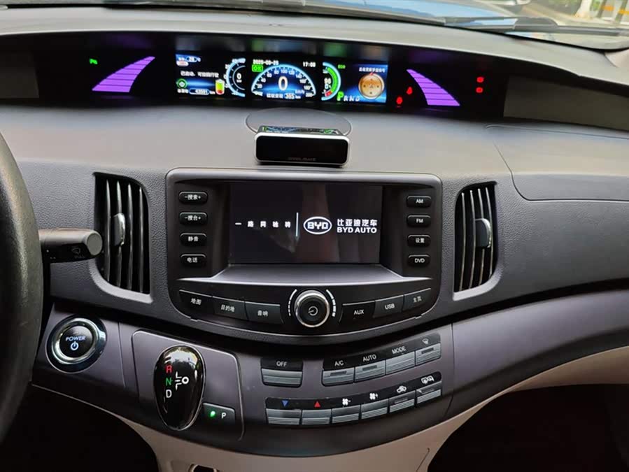 BYD e6 2016 #14 BYD e6 2016 car image #14