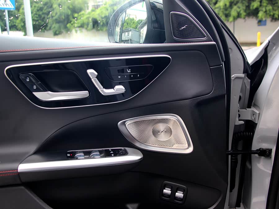 Mercedes-Benz C AMG New Energy 2024 изображение автомобиля #14