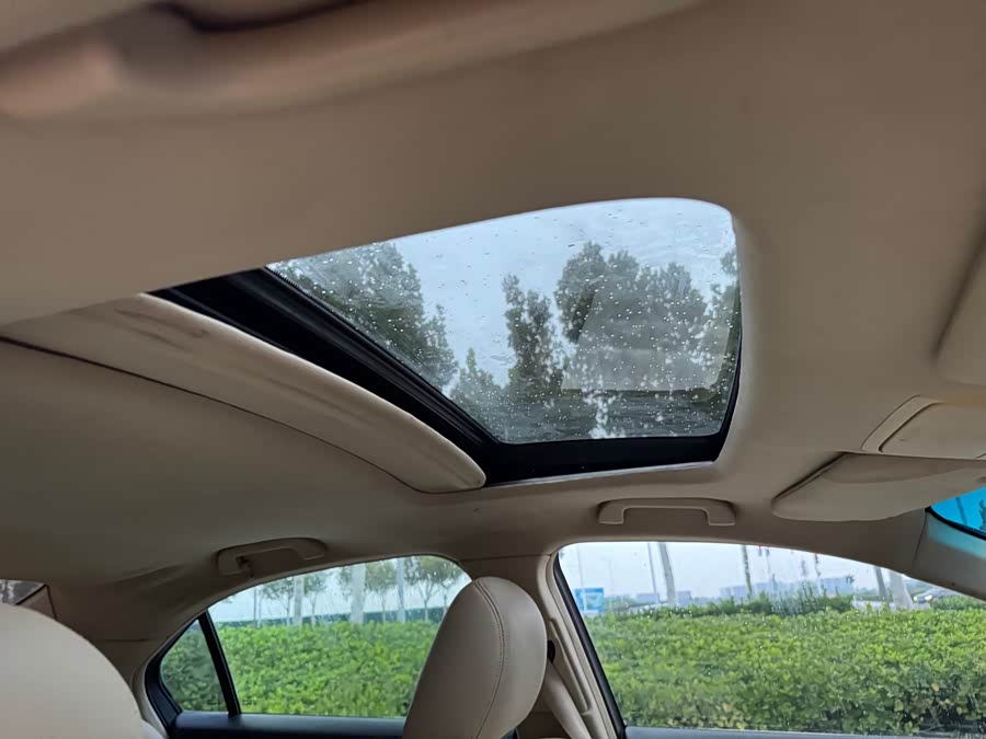 Honda Spirior 2012 car image #14