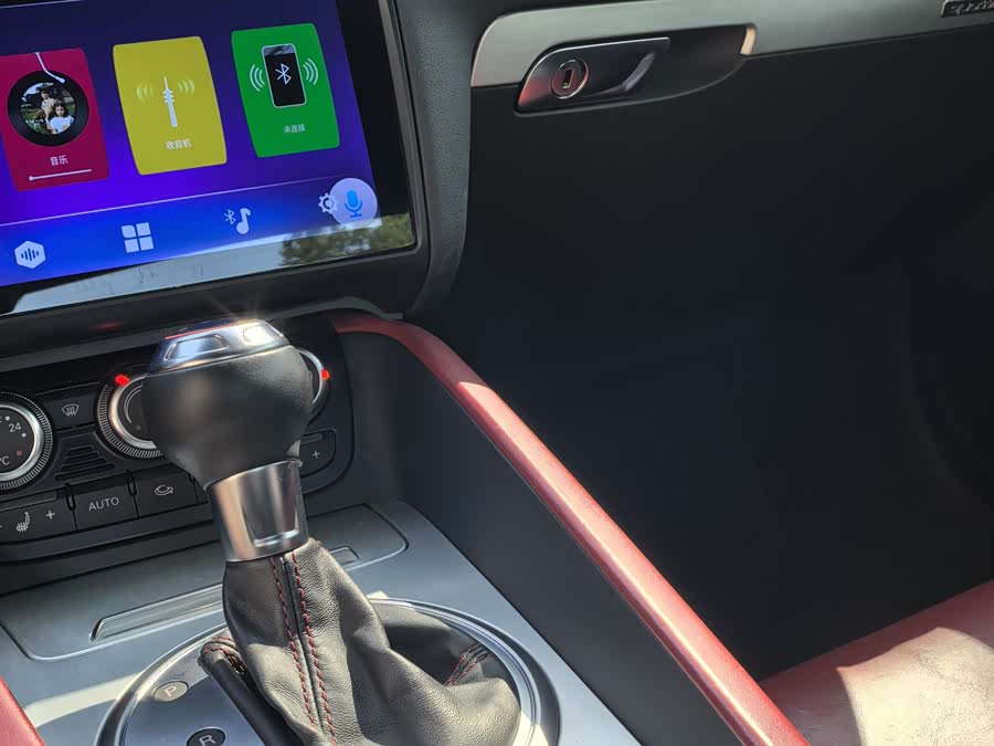 Audi TTS 2013 car image #14