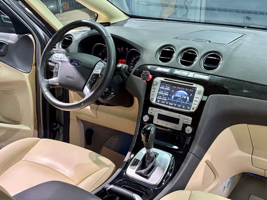 Ford S-MAX 2014 #14 Ford S-MAX 2014 car image #14