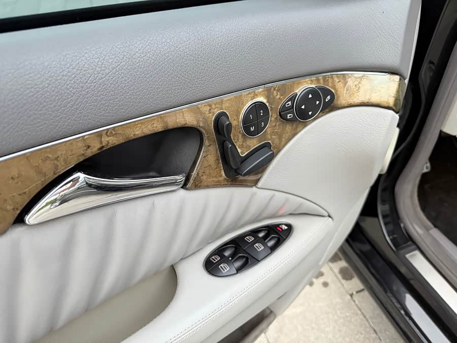 Mercedes-Benz E AMG 2008 immagine di auto #14