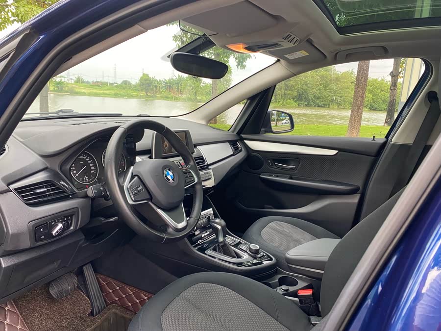 BMW 2 Series Tourer 2016 car image #14