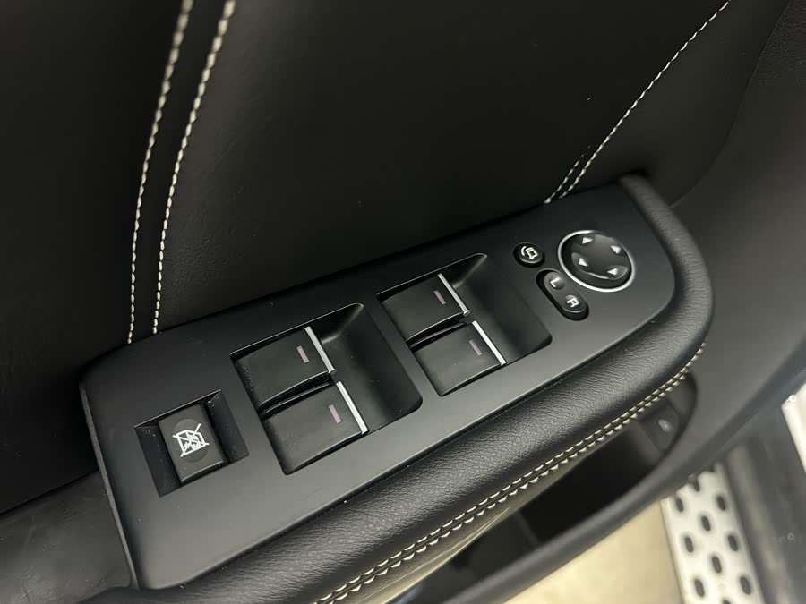 Haval H8 2017 car image #14