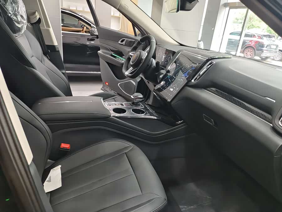 HongQi HS3 PHEV 2025 #14 HongQi HS3 PHEV 2025 car image #14