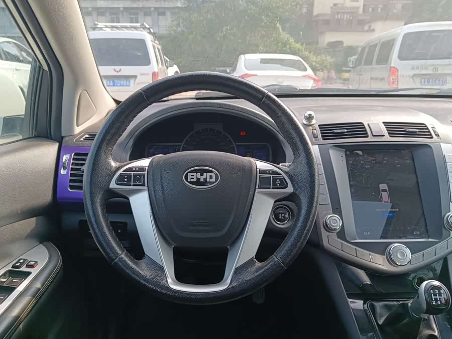 BYD S6 2015 #14 BYD S6 2015 car image #14