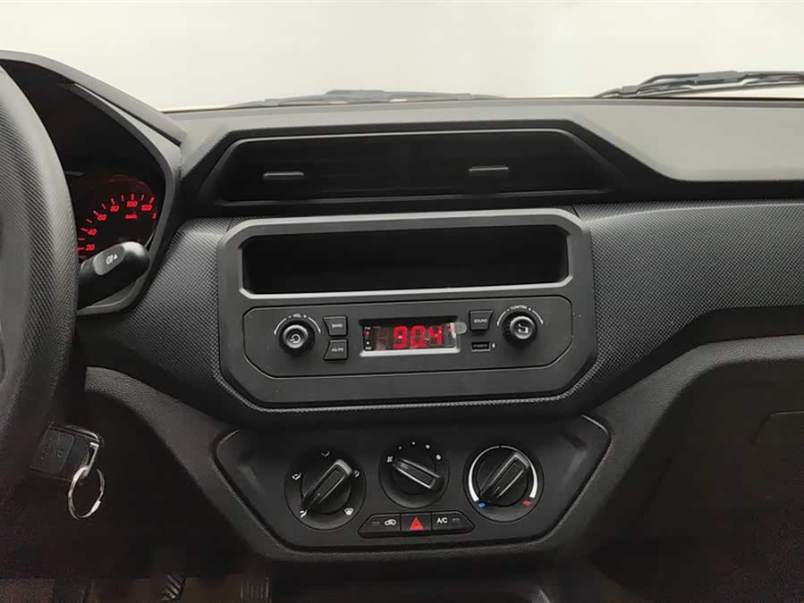 五菱汽车 五菱宏光 2025 #14 五菱汽车 五菱宏光 2025 汽车图片 #14