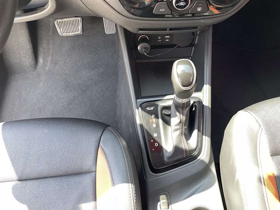 Hyundai Verna RV 2017 car image #14