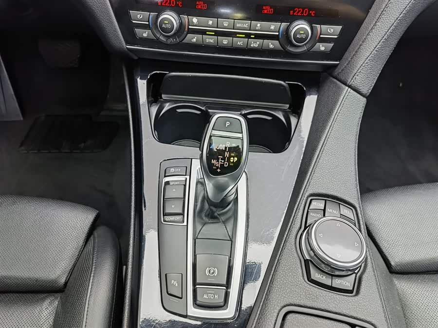 BMW 6 Series 2015 car image #14