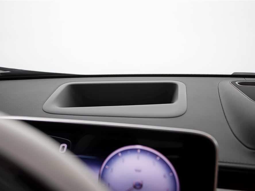 Mercedes-Benz Maybach S Class 2021 car image #14