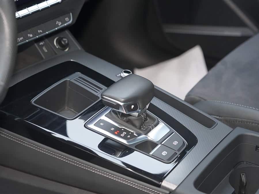 Audi Q5L Sportback 2023 car image #14