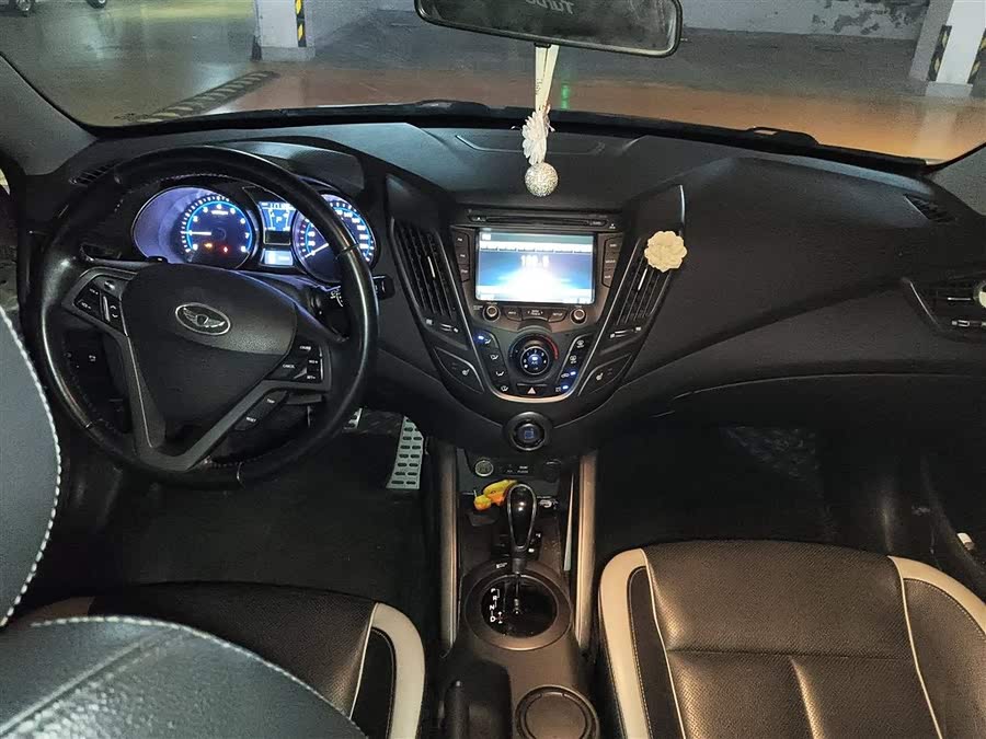 Hyundai Veloster 2014 immagine di auto #14