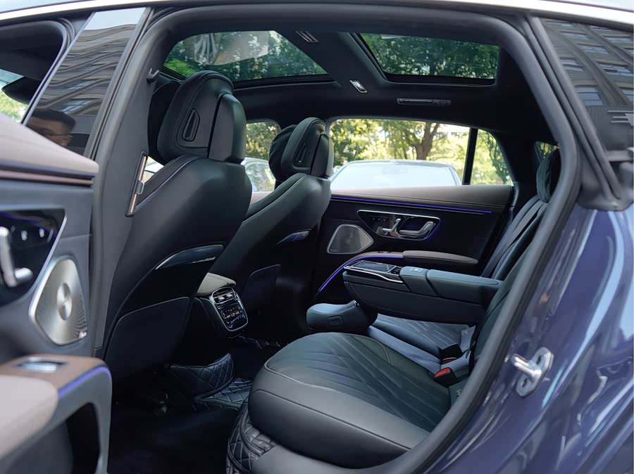 Mercedes-Benz EQS Class 2022 car image #14