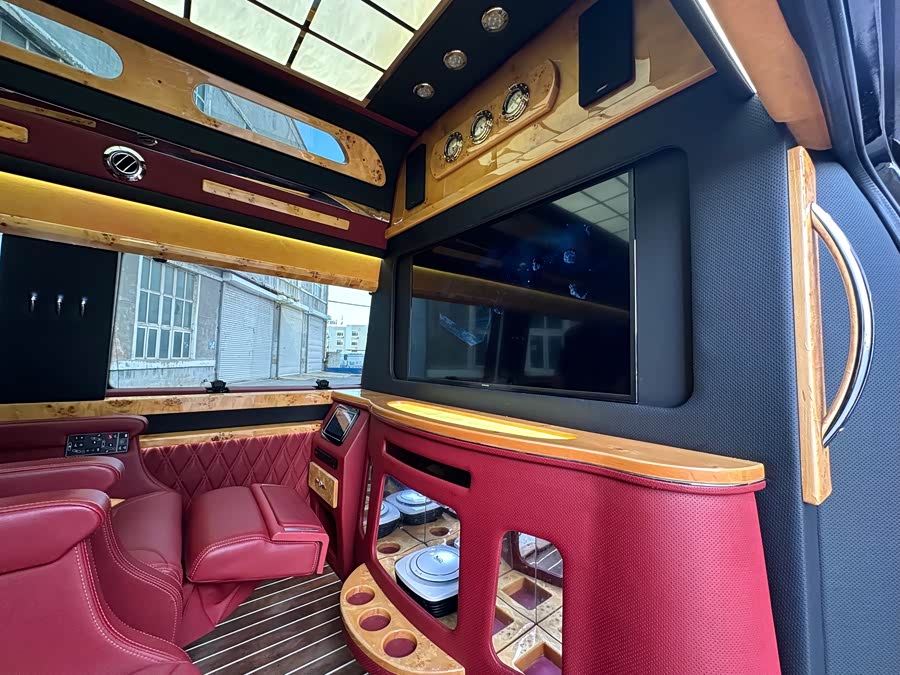 Ford E350 2016 car image #14