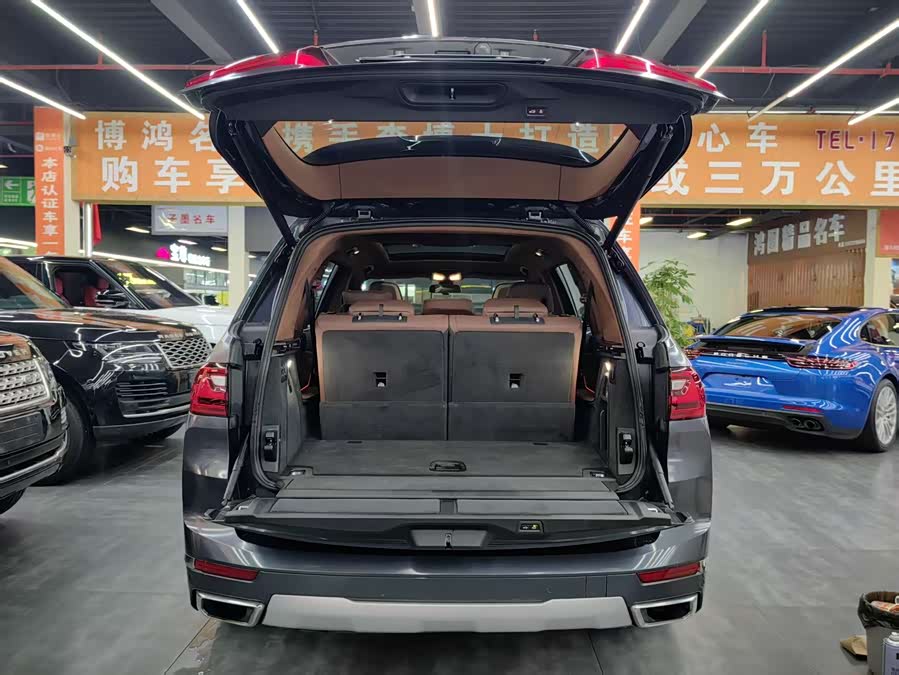 BMW X7 2020 immagine di auto #14