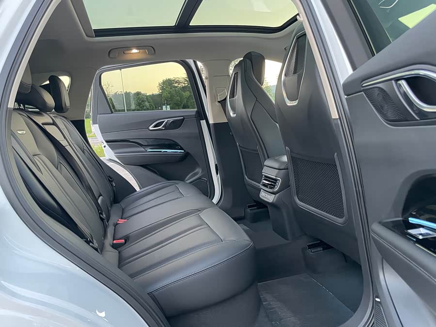 HongQi HS3 2023 car image #14