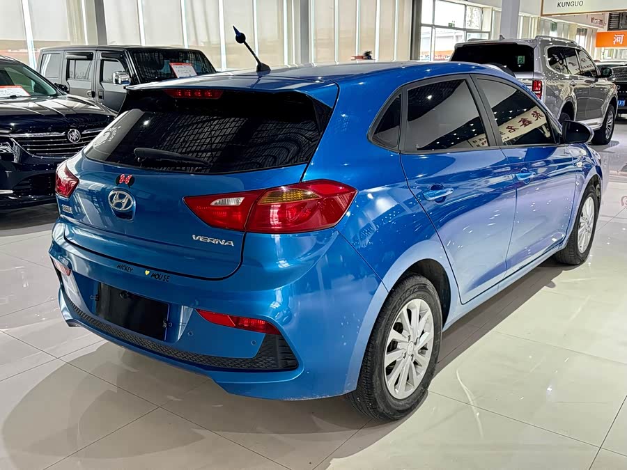 Hyundai Verna RV 2017 صورة سيارة #14