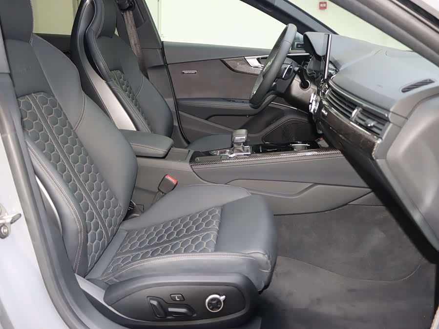 Audi RS 5 2022 car image #14