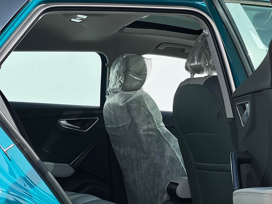 Audi Q2L 2025 car image #14