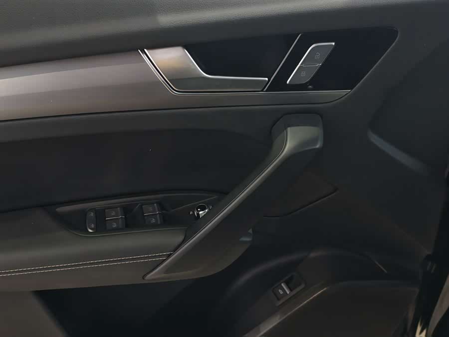 Audi Q5L 2024 car image #14