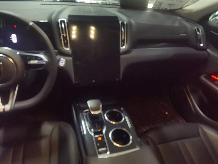 HongQi HS3 PHEV 2024 #14 HongQi HS3 PHEV 2024 car image #14