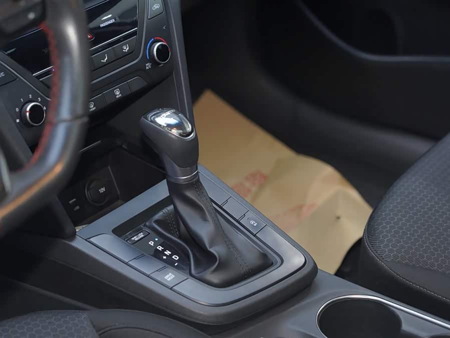 Hyundai Elantra AD 2018 car image #14