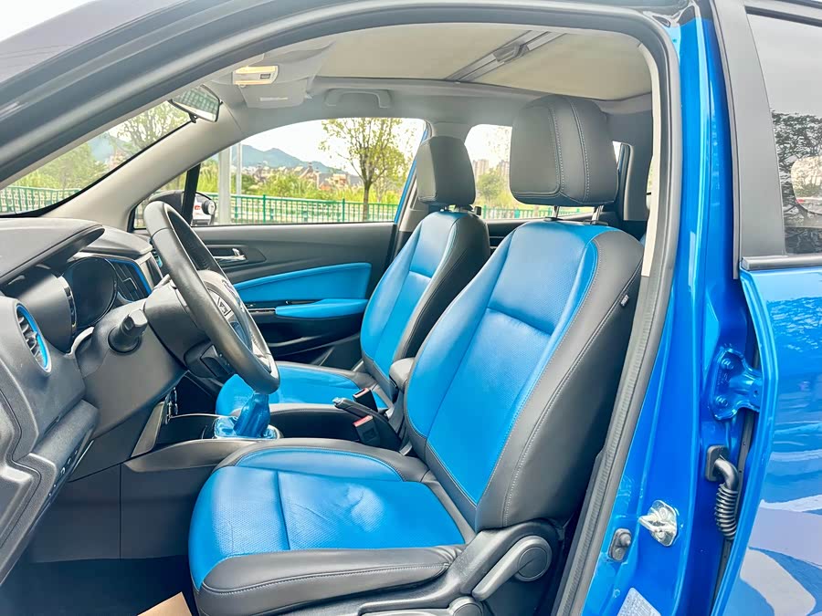 Changan CS15 2016 #14 Changan CS15 2016 صورة سيارة #14