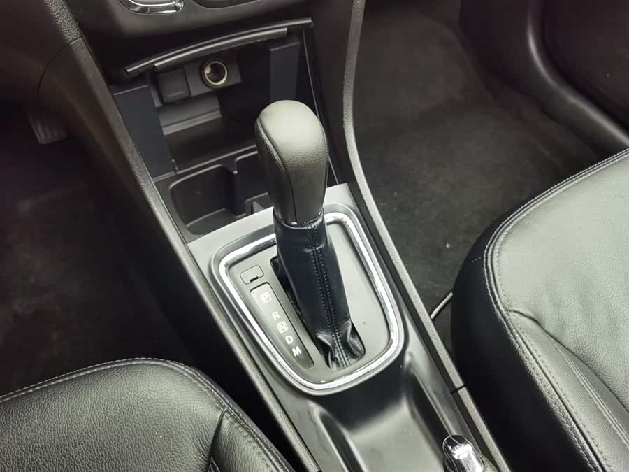 铃木 启悦 2015 汽车图片 #14