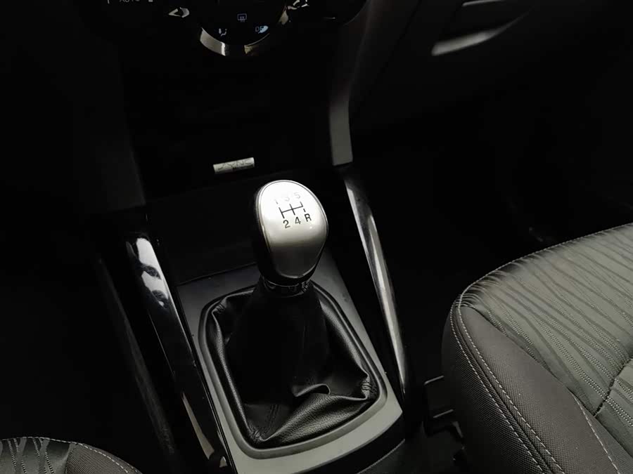 Ford EcoSport 2015 #14 Ford EcoSport 2015 car image #14