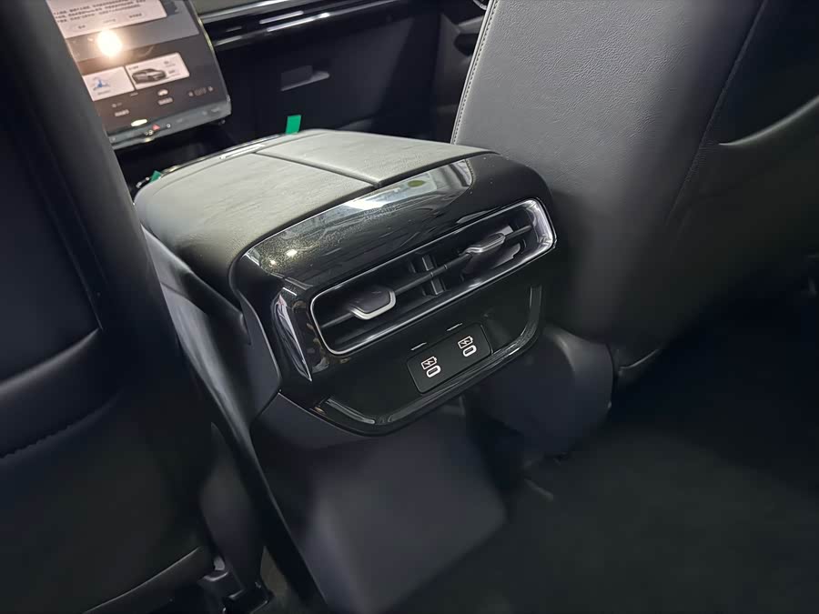 Honda P7 2025 car image #14