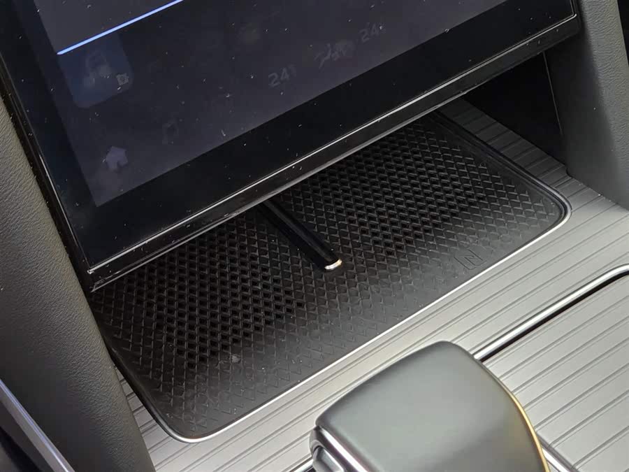 HongQi HS7 PHEV 2024 #14 HongQi HS7 PHEV 2024 car image #14