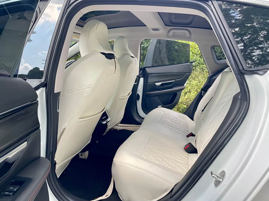 小鹏 小鹏P7 2022 汽车图片 #14