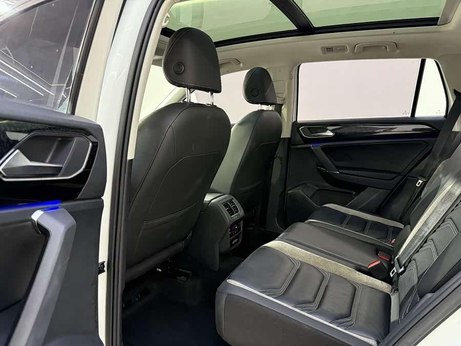 Volkswagen Tayron GTE 2021 car image #14