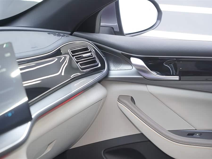 BYD Qin Plus 2024 immagine di auto #14