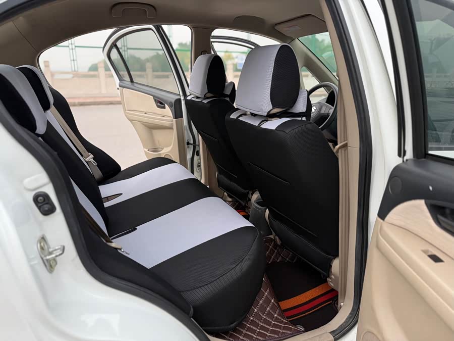 Suzuki SX4 Sedan 2014 imagem de carro #14