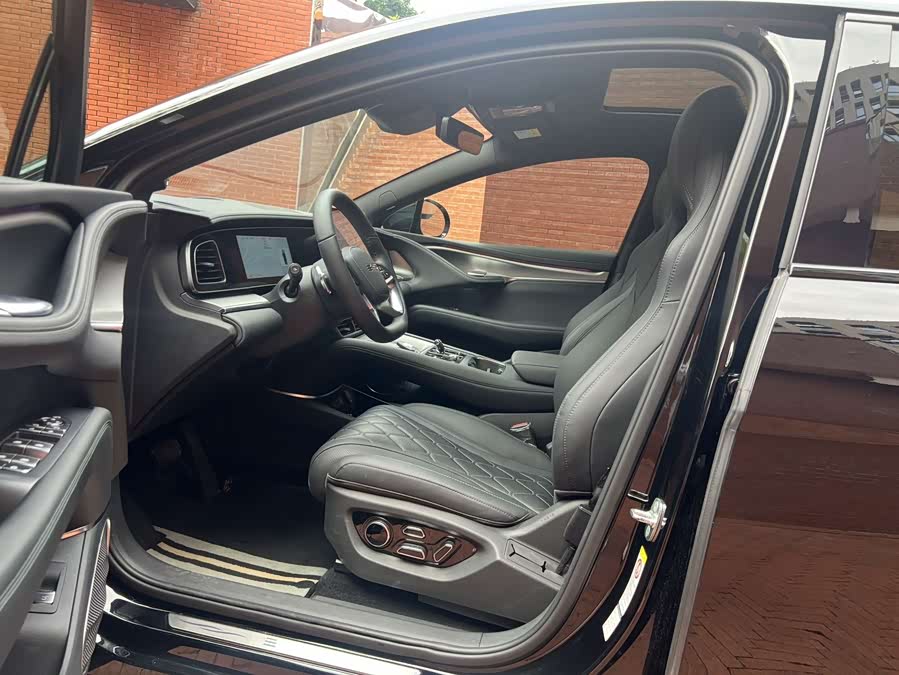 BYD Sea Lion 07 EV 2024 car image #14