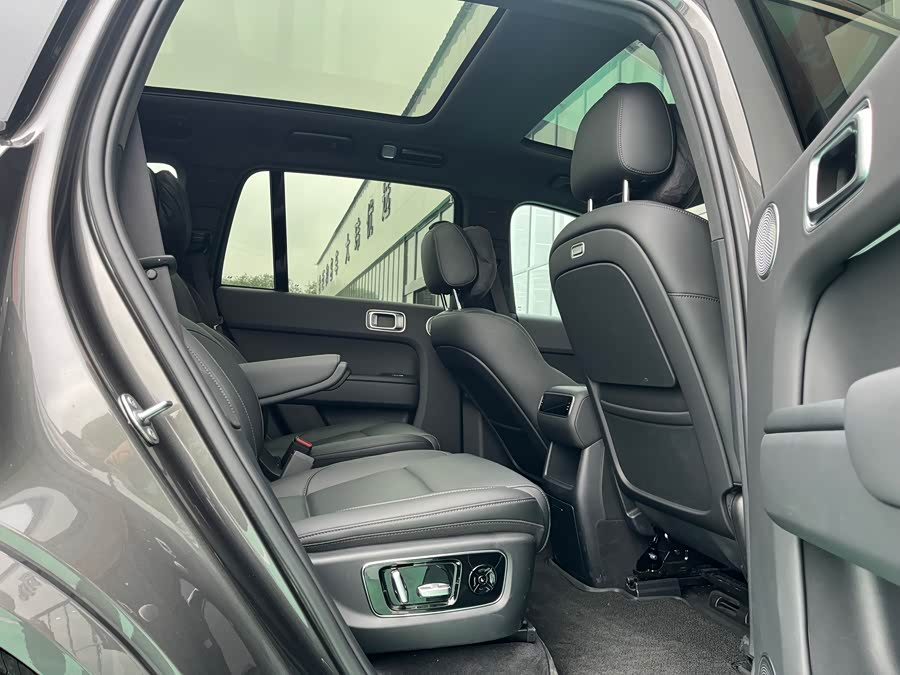 Li L8 2024 изображение автомобиля #14