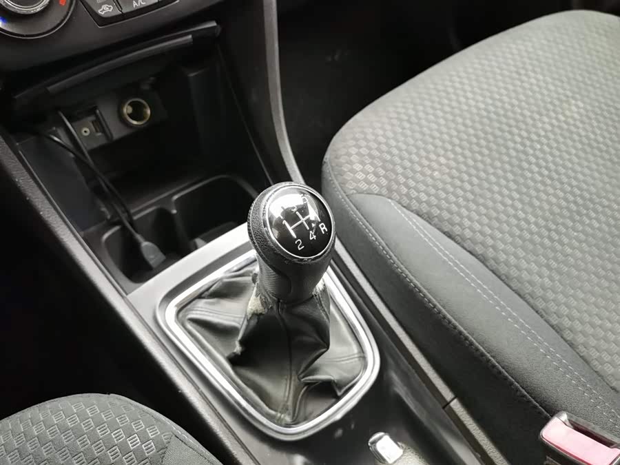 Suzuki Ciaz 2016 изображение автомобиля #14