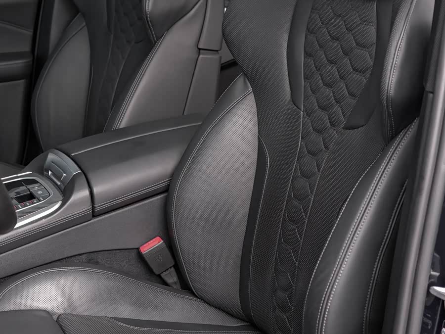 BMW X5 M 2022 #14 BMW X5 M 2022 car image #14