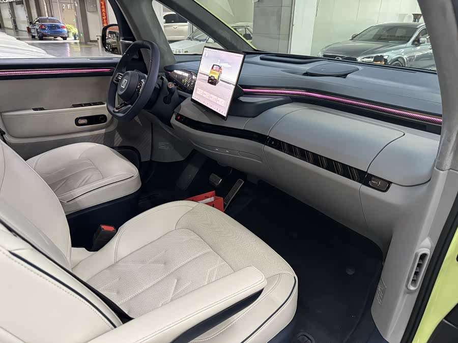 极氪 极氪MIX 汽车图片 #14