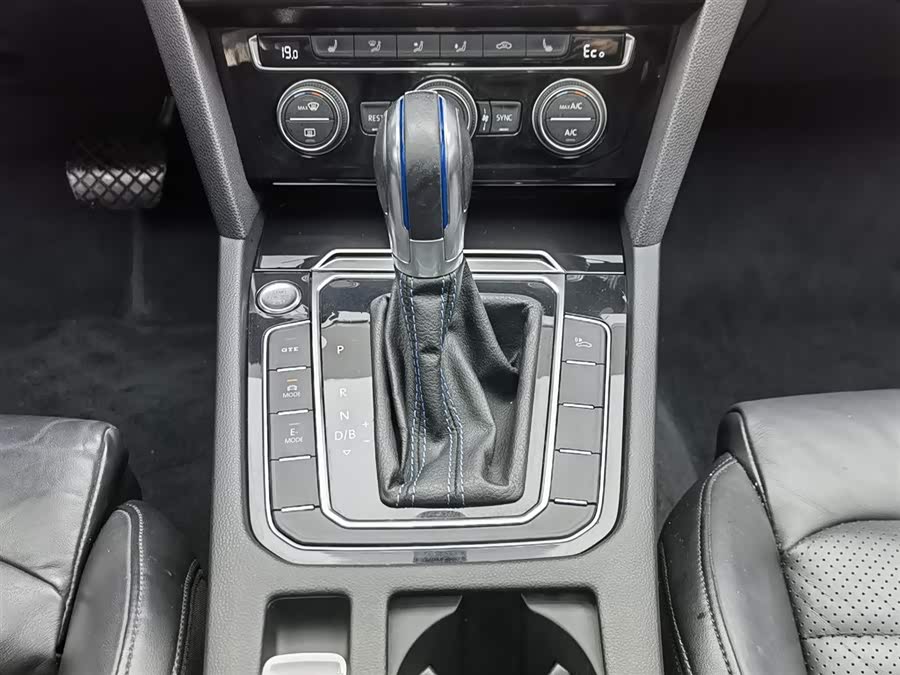 Volkswagen Variant New Energy 2019 صورة سيارة #14