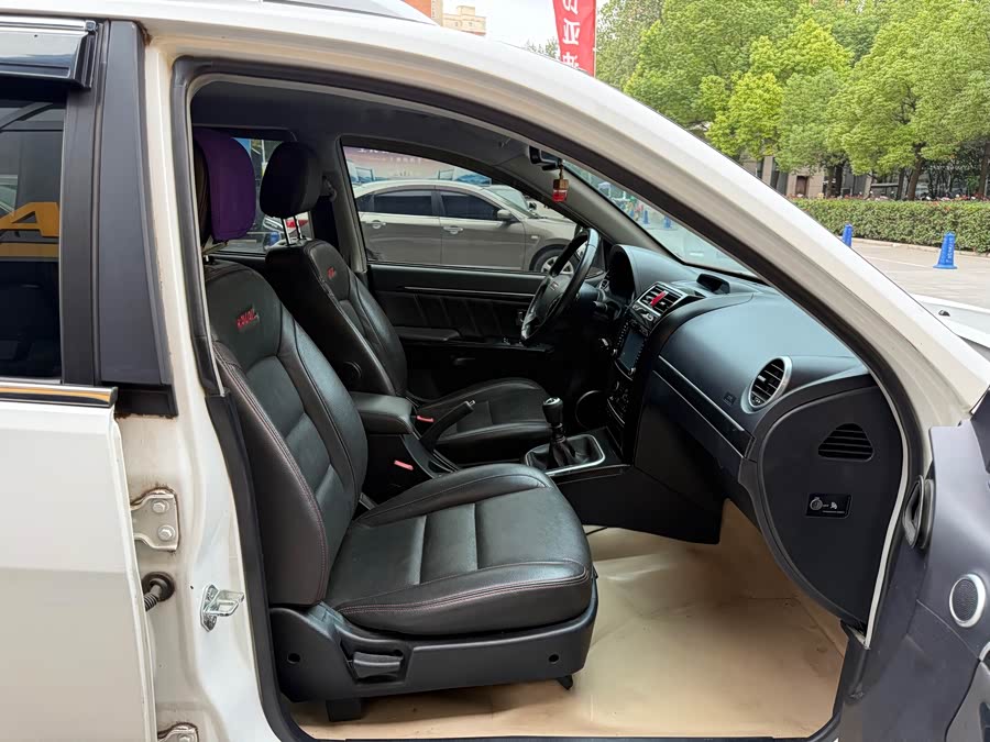 Haval H5 Class 2015 #14 Haval H5 Class 2015 car image #14