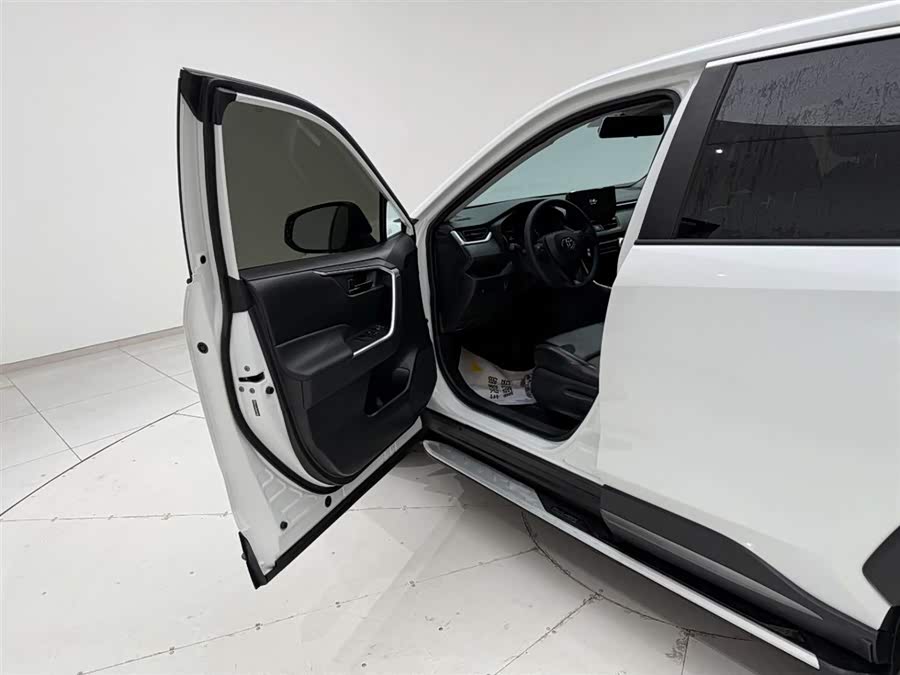 Kia Wildlander 2023 car image #14