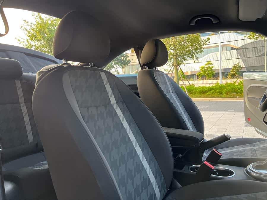 Volkswagen Beetle 2018 immagine di auto #14