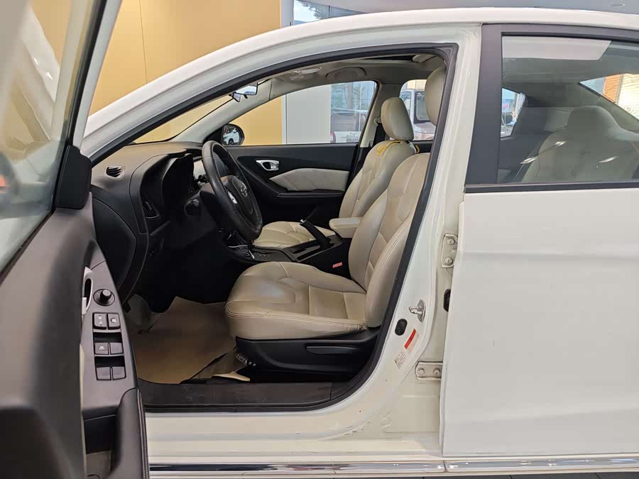 GAC Trumpchi GA3S 2015 #14 GAC Trumpchi GA3S 2015 car image #14