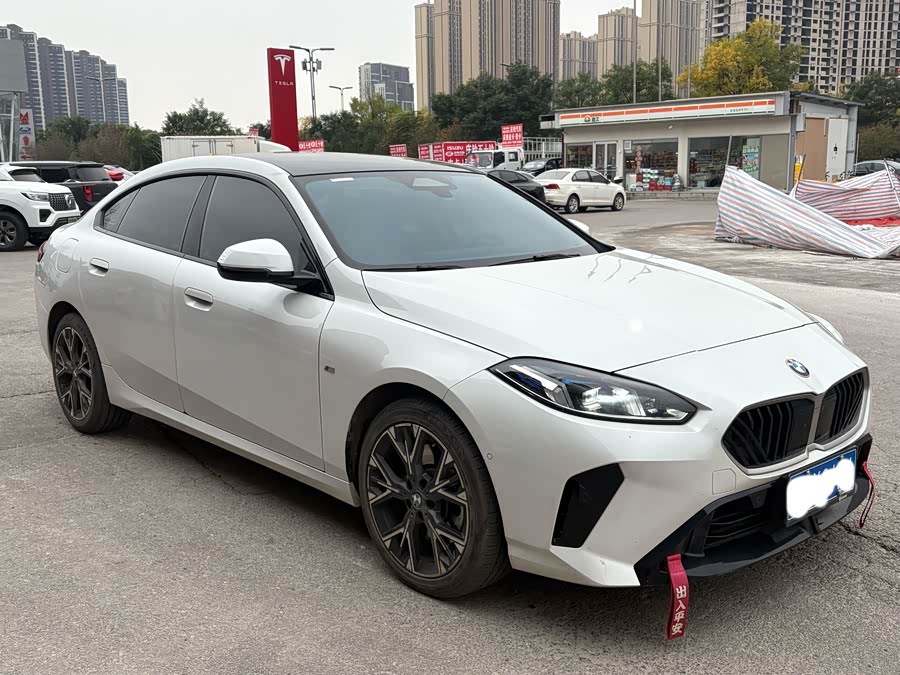 BMW 2 Series 2025 #14 BMW 2 Series 2025 immagine di auto #14