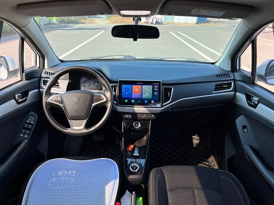 哪吒汽车 哪吒N01 2020 汽车图片 #14