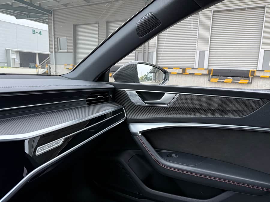 Audi RS 7 2021 car image #14