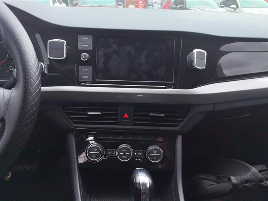 Volkswagen Bora Pure Electric 2021 صورة سيارة #14