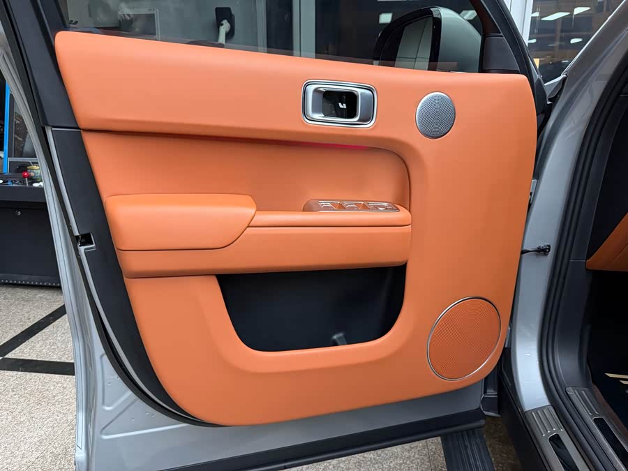 Li L9 2024 صورة سيارة #14